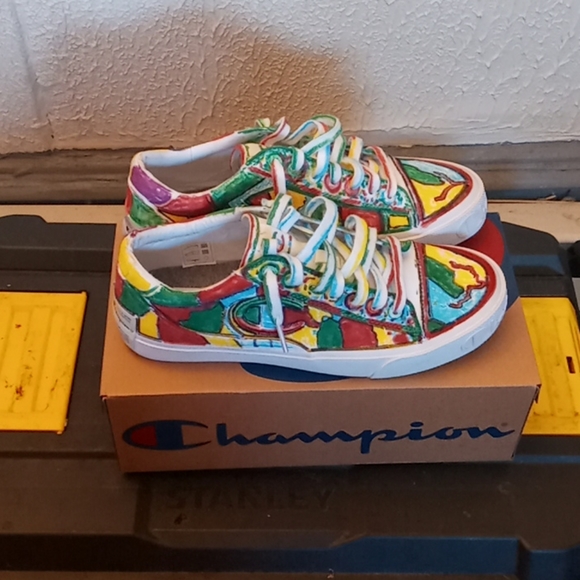 Custom Champion - Picture 1 of 4